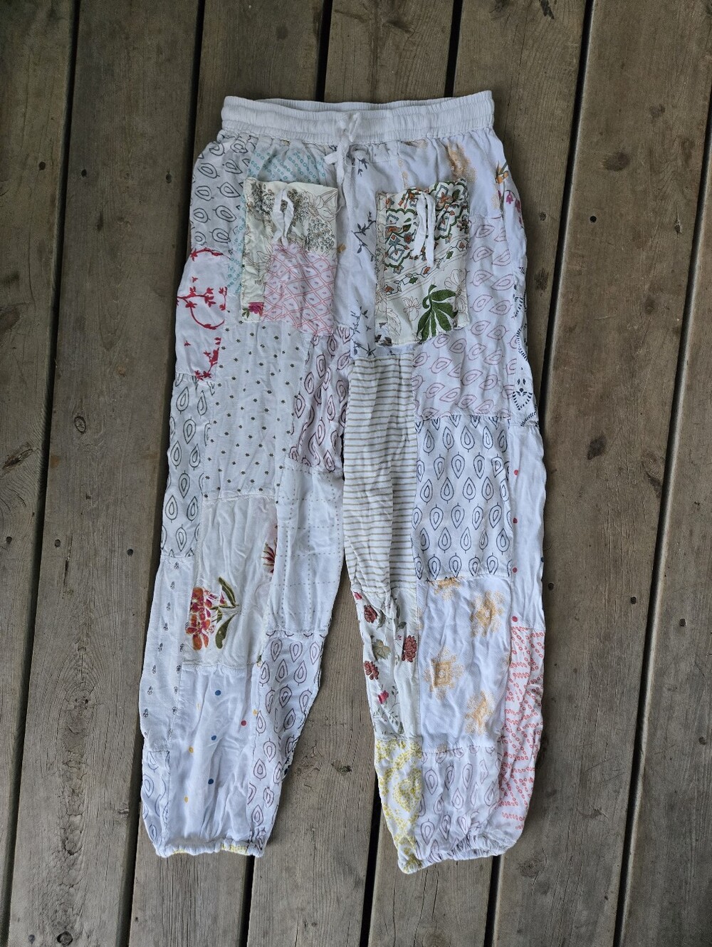 Young Threads Kantha hobo patchwork jogger pants size large in great condition